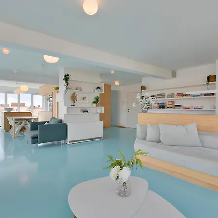 Unique Design Apt. Ultra Modern And Fully Equipped De Haan